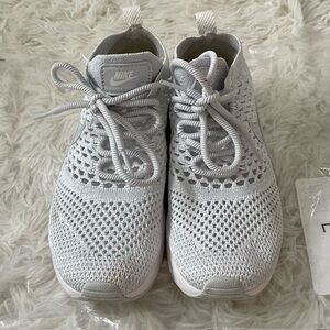 Nike Air Max Thea Sneakers